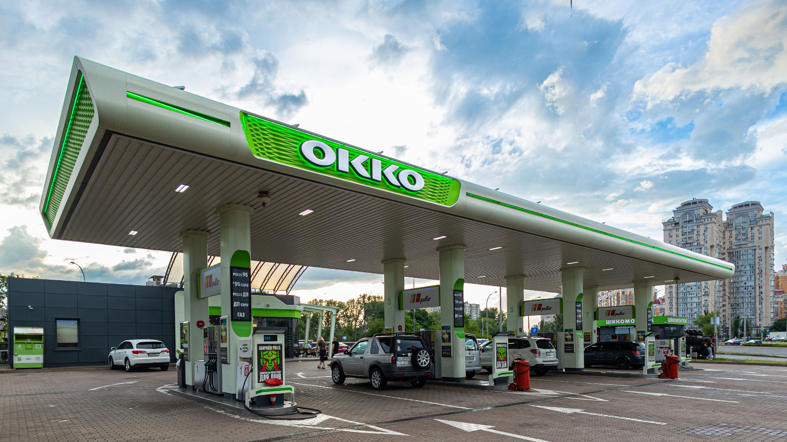 За лаштунками ОККО: як працює сучасний АЗК